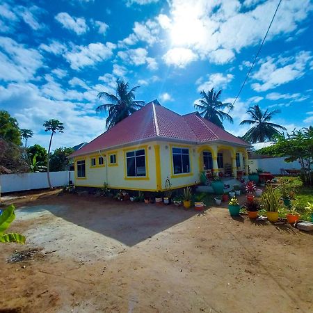 Bed and Breakfast L&J Modern Backpackers Kigamboni Beach House Dar es Salaam Zewnętrze zdjęcie