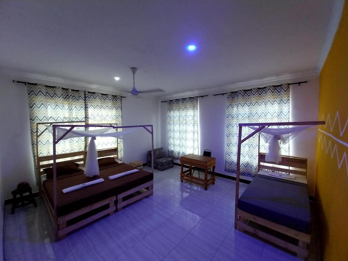 Bed and Breakfast L&J Modern Backpackers Kigamboni Beach House Dar es Salaam Zewnętrze zdjęcie