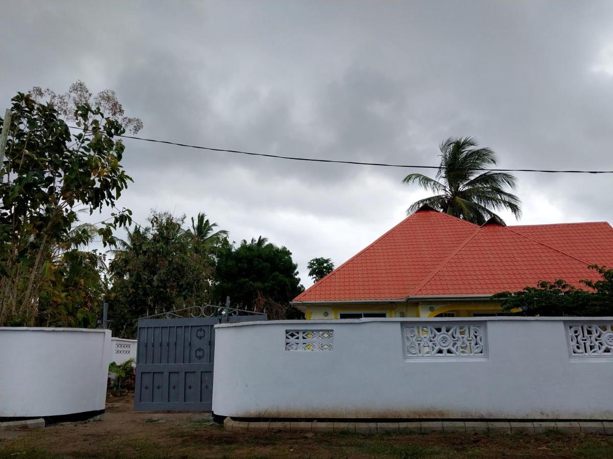 Bed and Breakfast L&J Modern Backpackers Kigamboni Beach House Dar es Salaam Zewnętrze zdjęcie