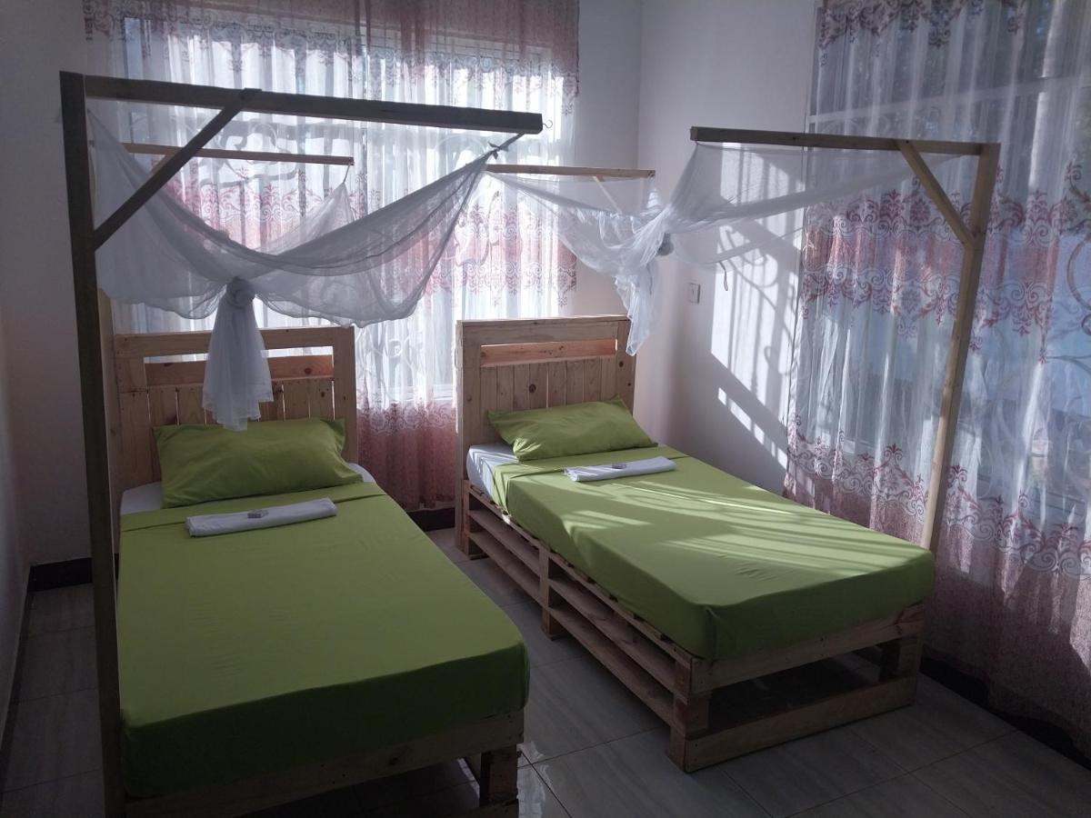 Bed and Breakfast L&J Modern Backpackers Kigamboni Beach House Dar es Salaam Zewnętrze zdjęcie