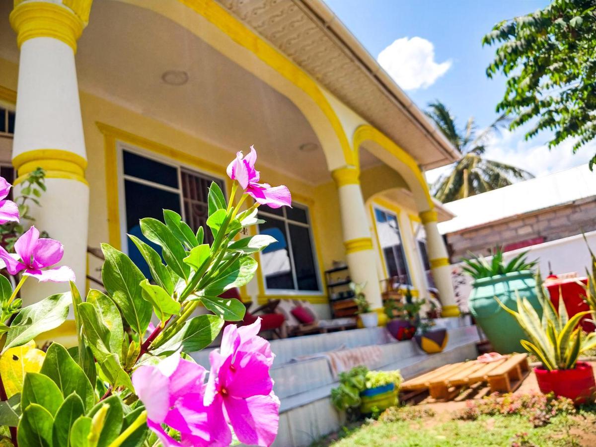 Bed and Breakfast L&J Modern Backpackers Kigamboni Beach House Dar es Salaam Zewnętrze zdjęcie