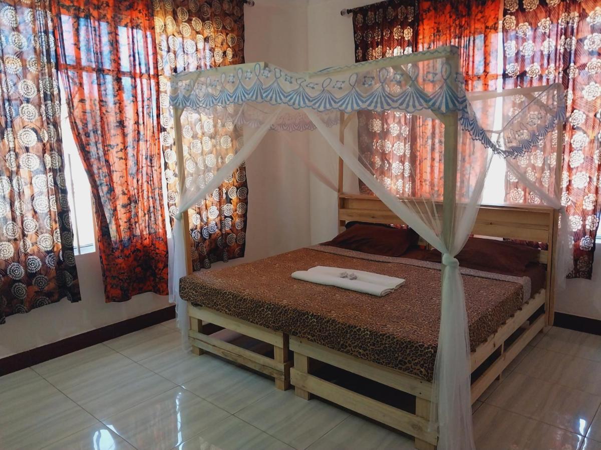 Bed and Breakfast L&J Modern Backpackers Kigamboni Beach House Dar es Salaam Zewnętrze zdjęcie