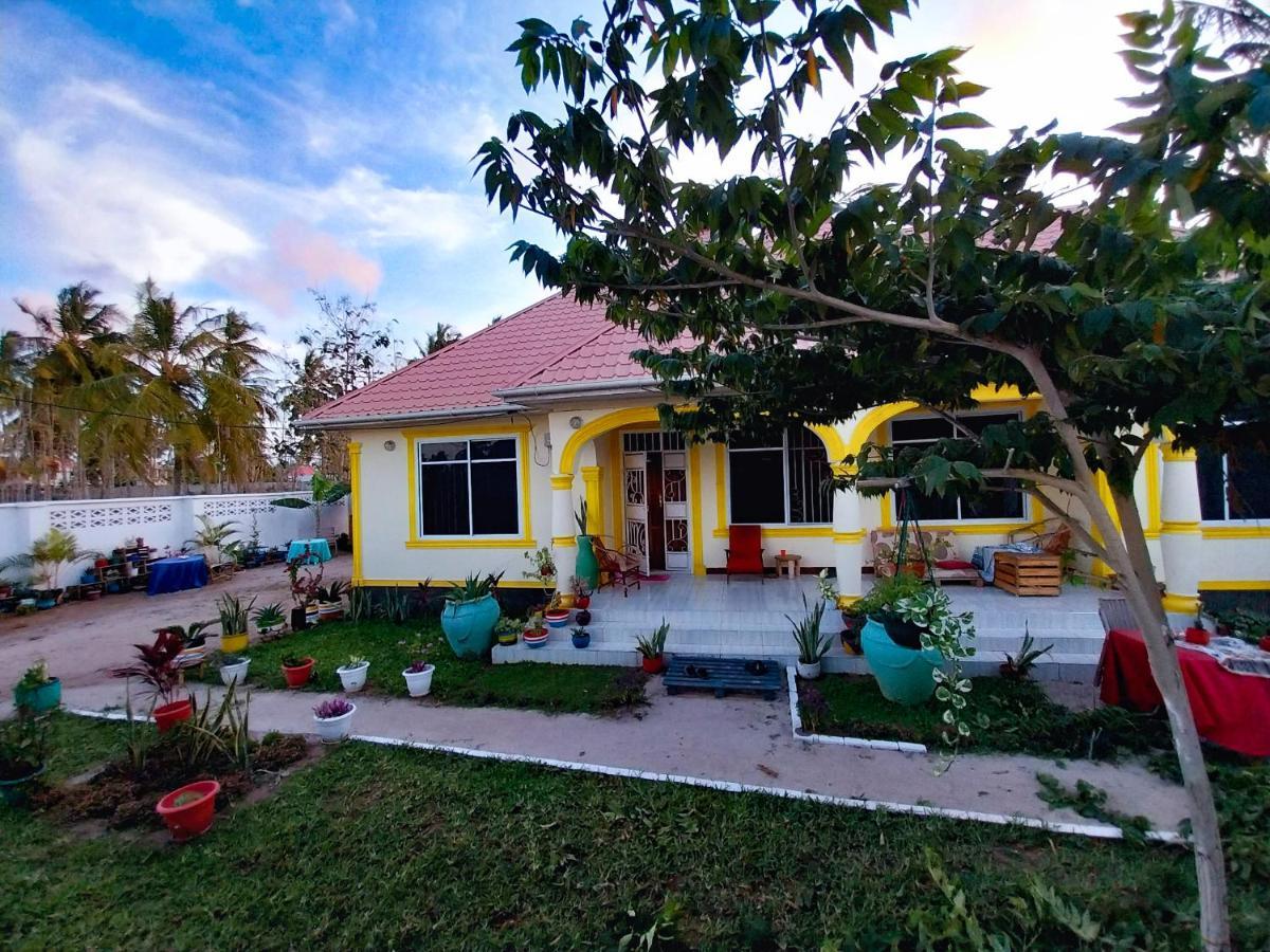 Bed and Breakfast L&J Modern Backpackers Kigamboni Beach House Dar es Salaam Zewnętrze zdjęcie
