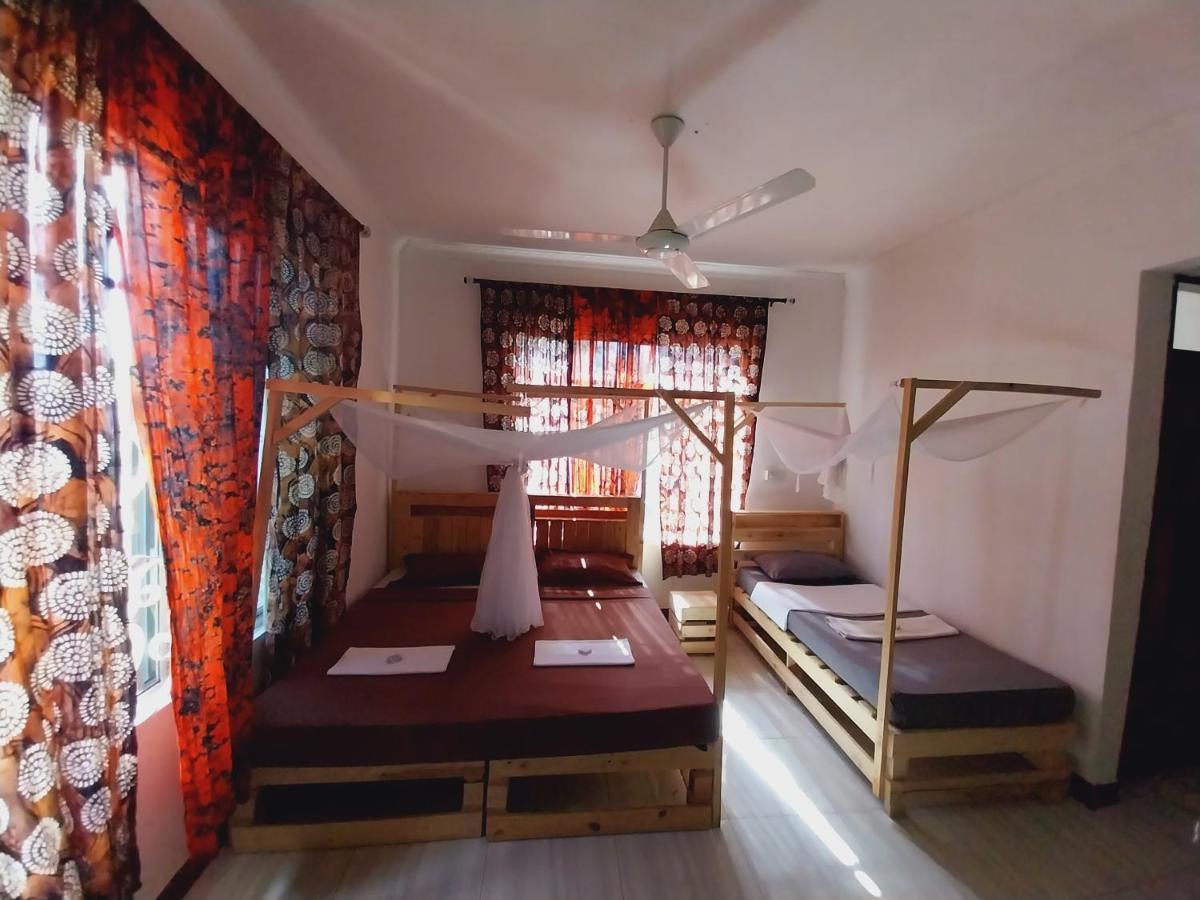 Bed and Breakfast L&J Modern Backpackers Kigamboni Beach House Dar es Salaam Zewnętrze zdjęcie